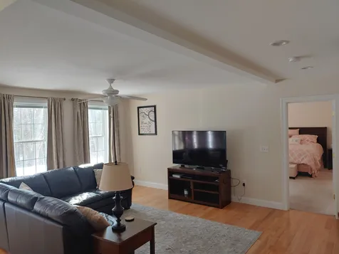 31 Briar Hill Road New Boston NH 03070