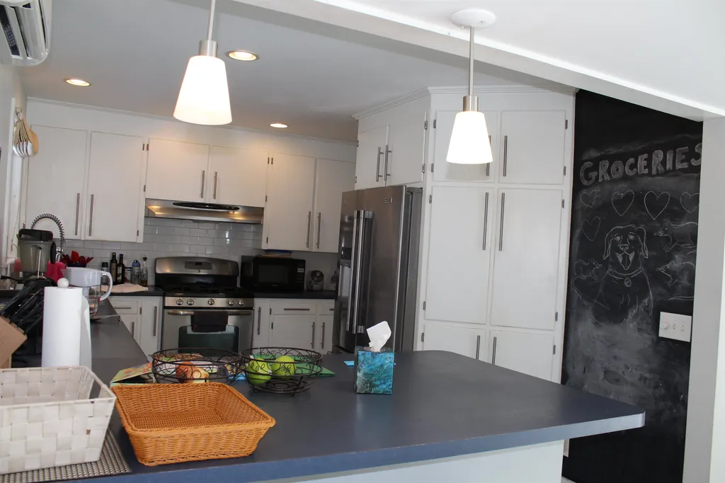 295 Ravenswood Terrace Hartford VT 05001