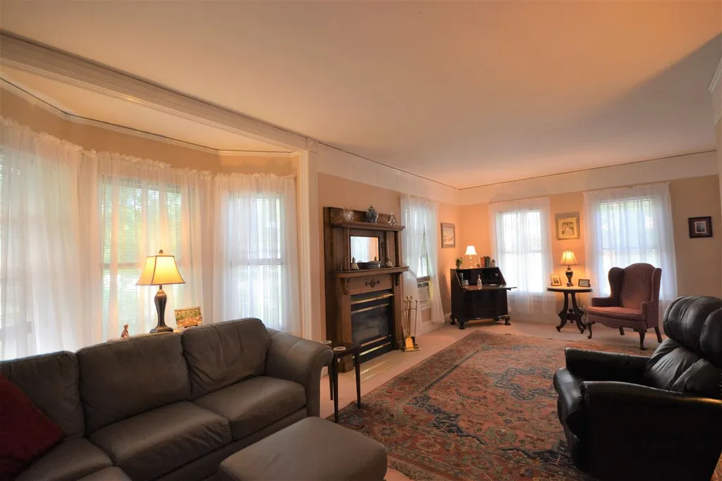 43 Pleasant Street Woodstock VT 05091