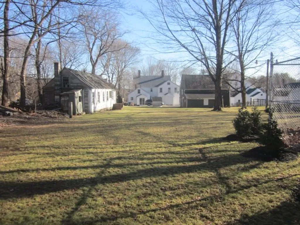 80 Main Street Newfields NH 03856