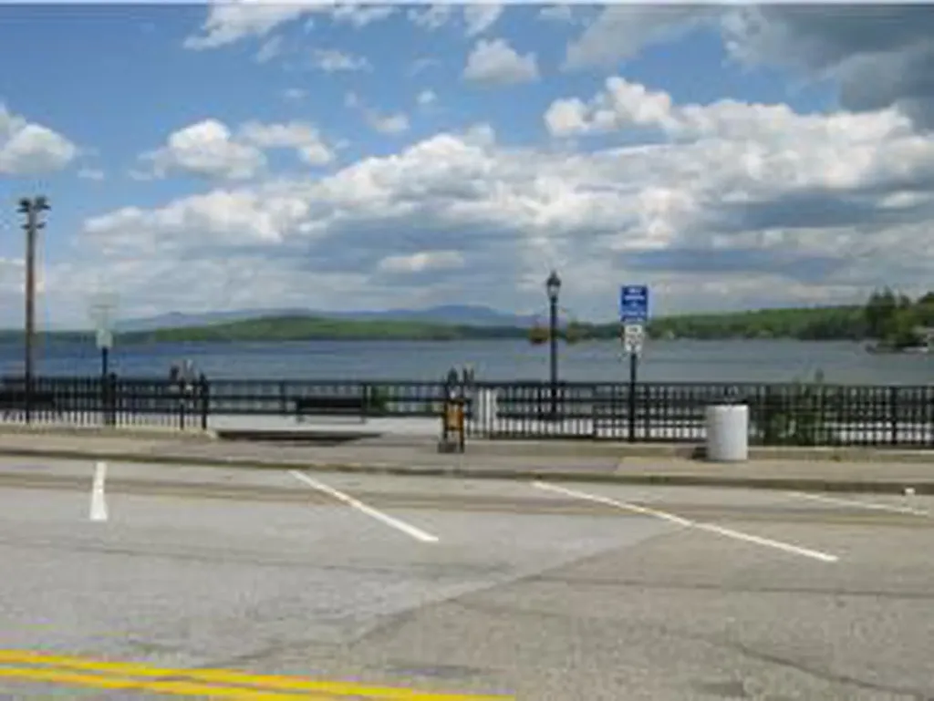 76 Endicott Street Laconia NH 03246