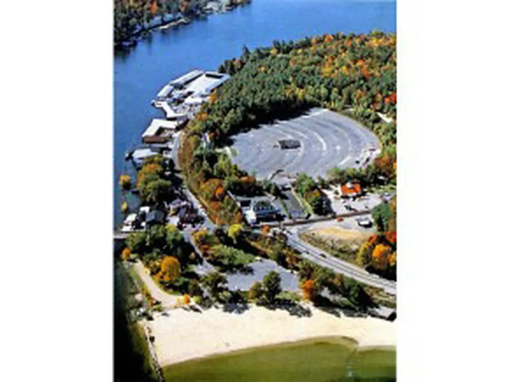 76 Endicott Street Laconia NH 03246