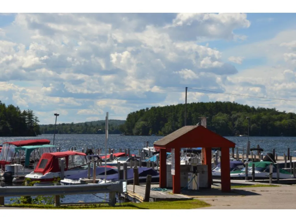 225 Governor Wentworth Highway Tuftonboro NH 03816