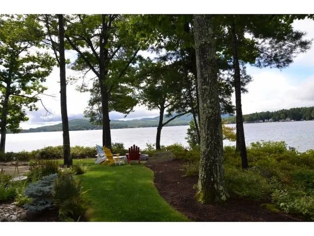 103 Shore Road Gilford NH 03249