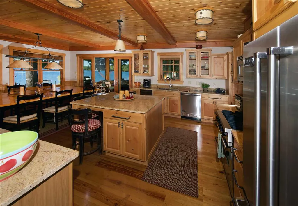 103 Shore Road Gilford NH 03249