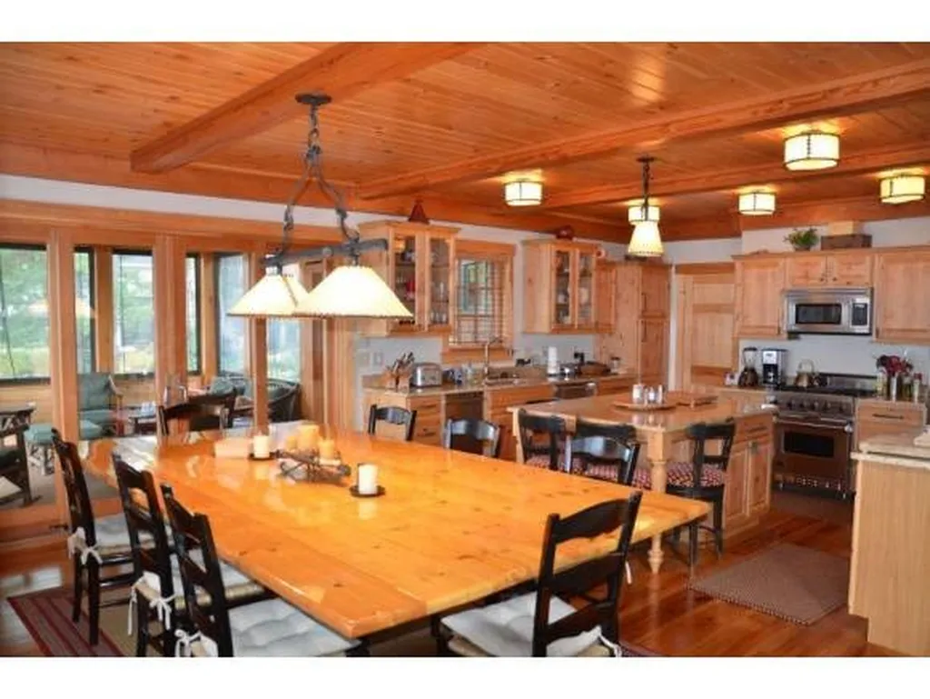 103 Shore Road Gilford NH 03249