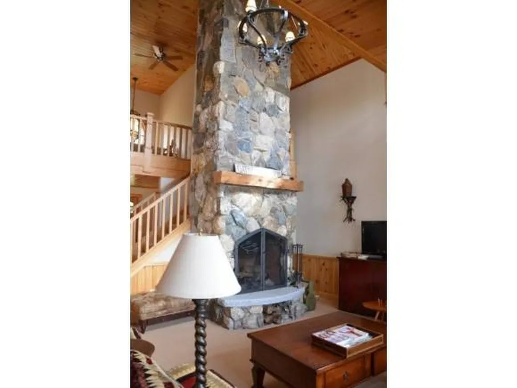 103 Shore Road Gilford NH 03249