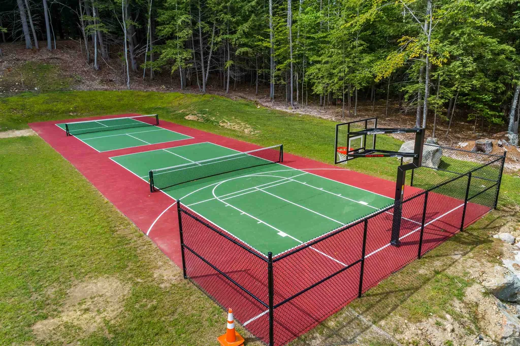 103 Shore Road Gilford NH 03249