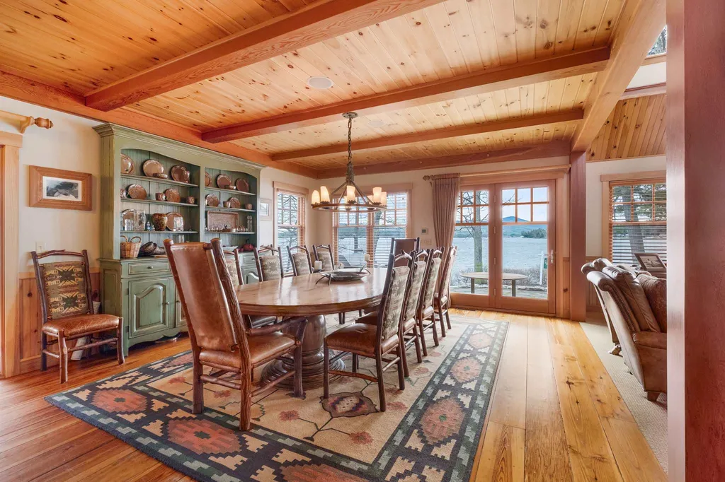 103 Shore Road Gilford NH 03249