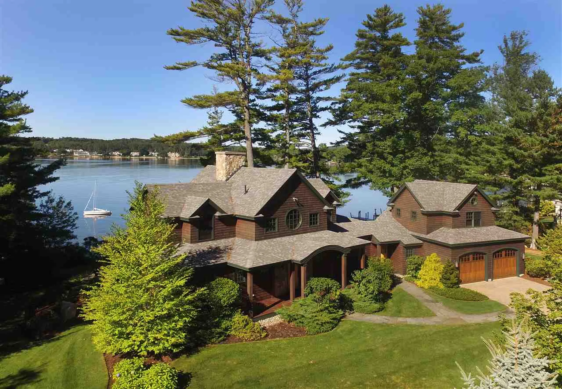 103 Shore Road Gilford NH 03249