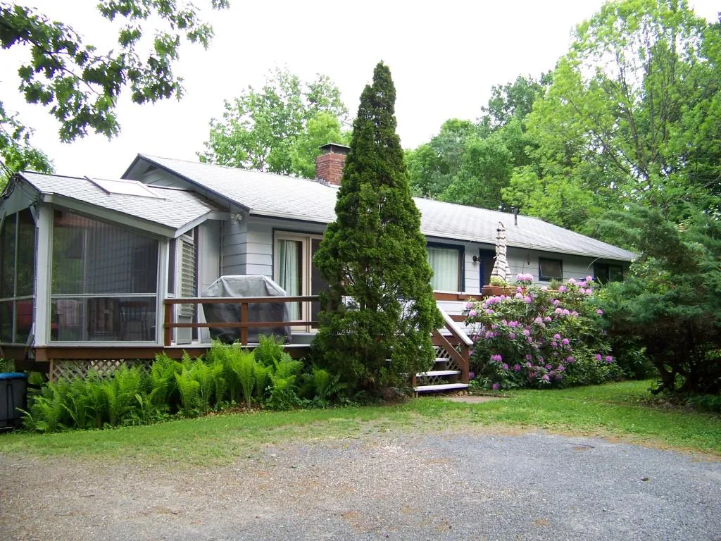 208 Mead Lane Middlebury VT 05753