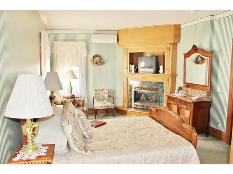 86 Main Street Ludlow VT 05149