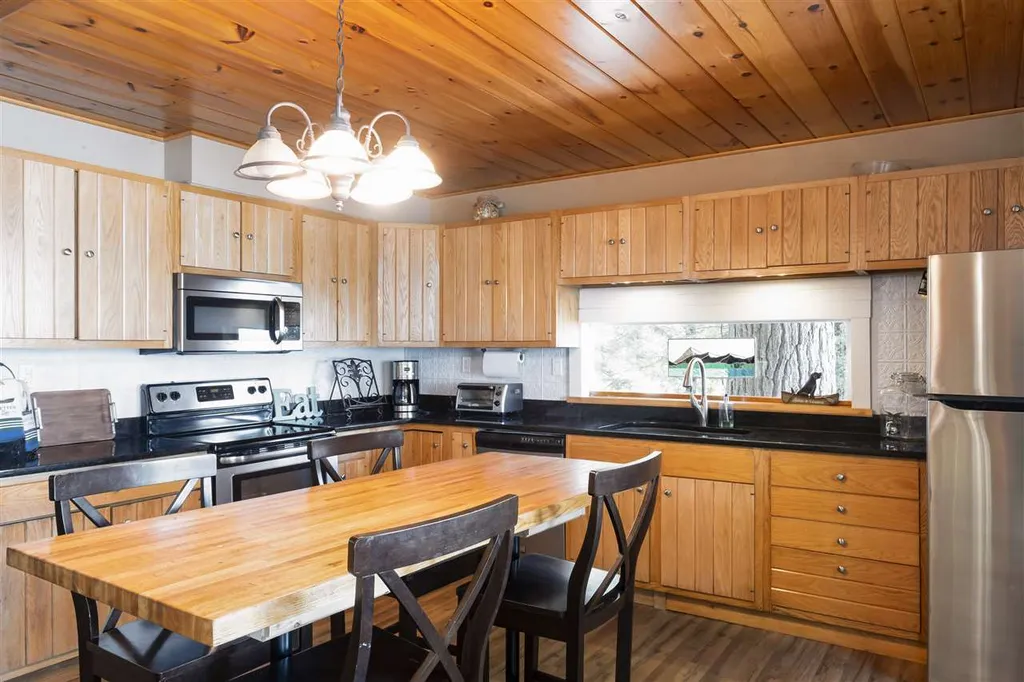44 Eaglemere Road Tuftonboro NH 03816