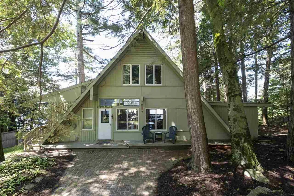 44 Eaglemere Road Tuftonboro NH 03816