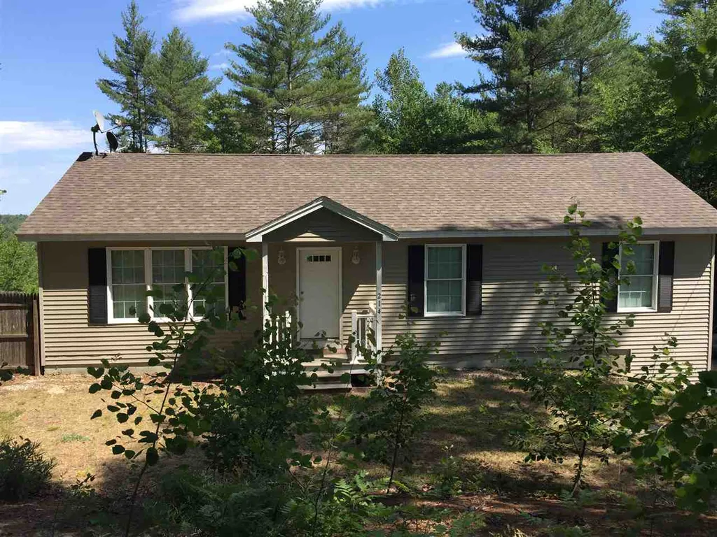 214 Pine River Path Effingham NH 03882