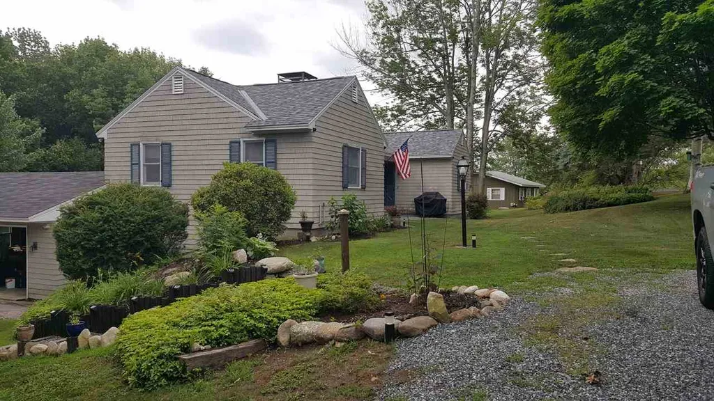86 Carter Road New London NH 03257