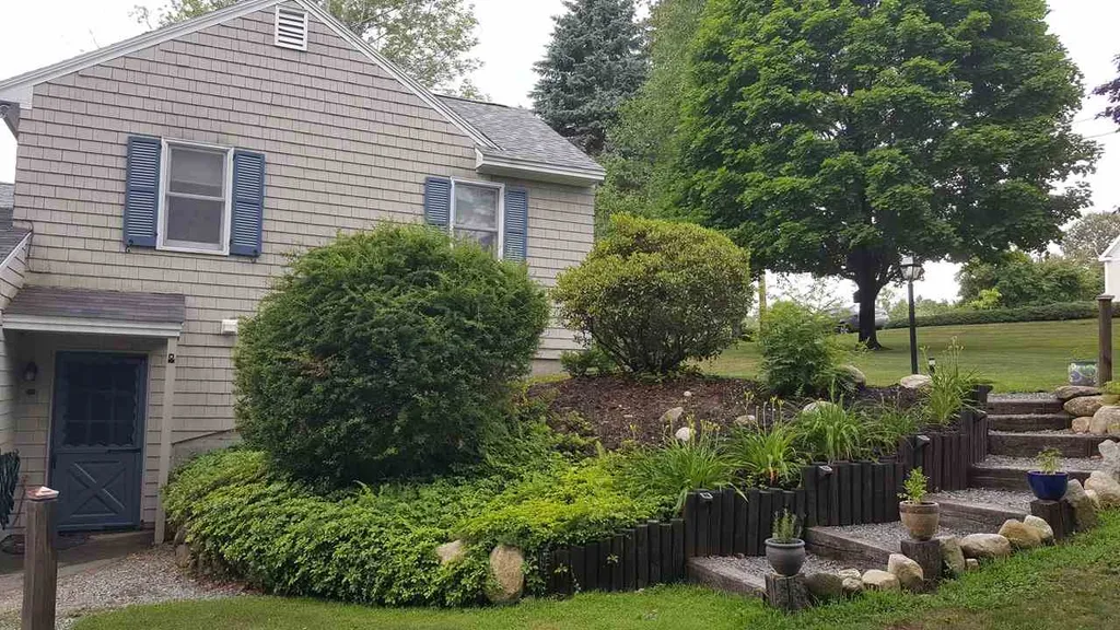 86 Carter Road New London NH 03257