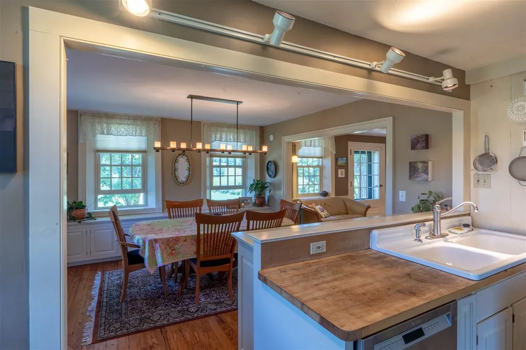 75 Douglas Road Cornwall VT 05753