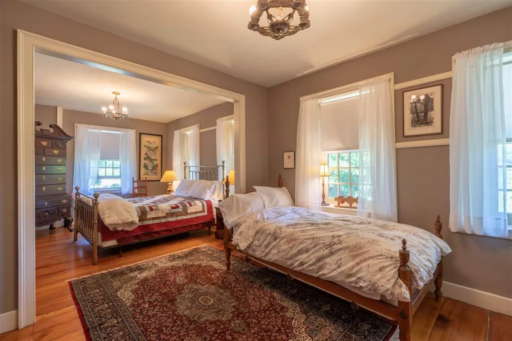 75 Douglas Road Cornwall VT 05753