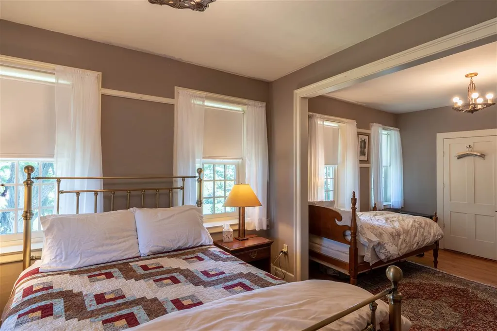 75 Douglas Road Cornwall VT 05753