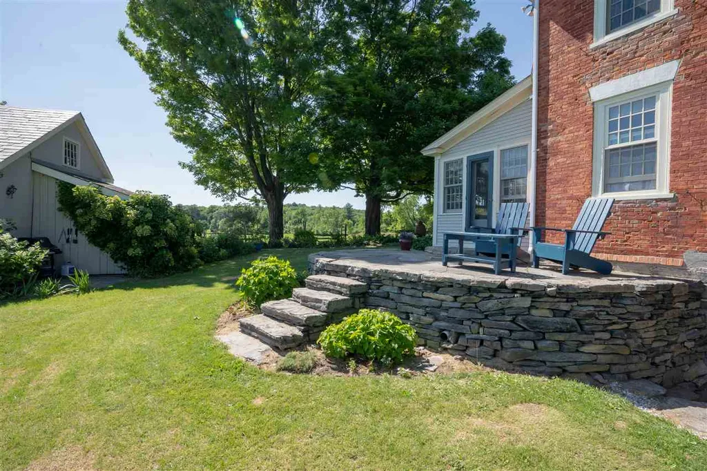 75 Douglas Road Cornwall VT 05753