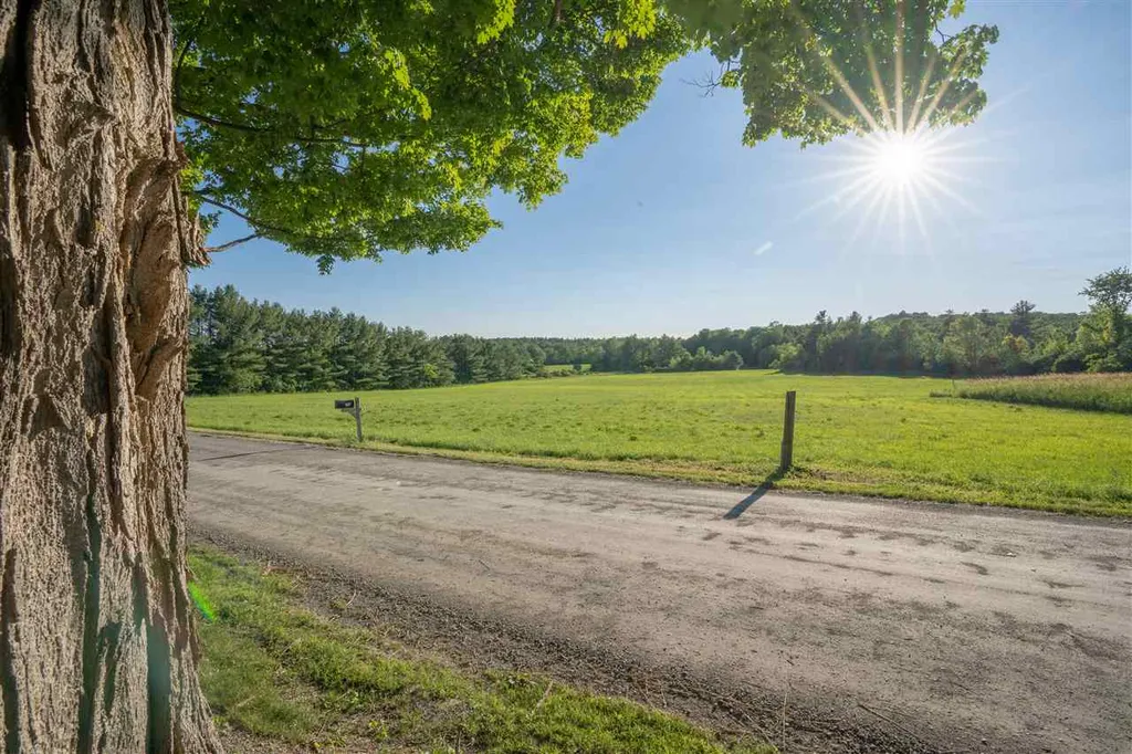 75 Douglas Road Cornwall VT 05753