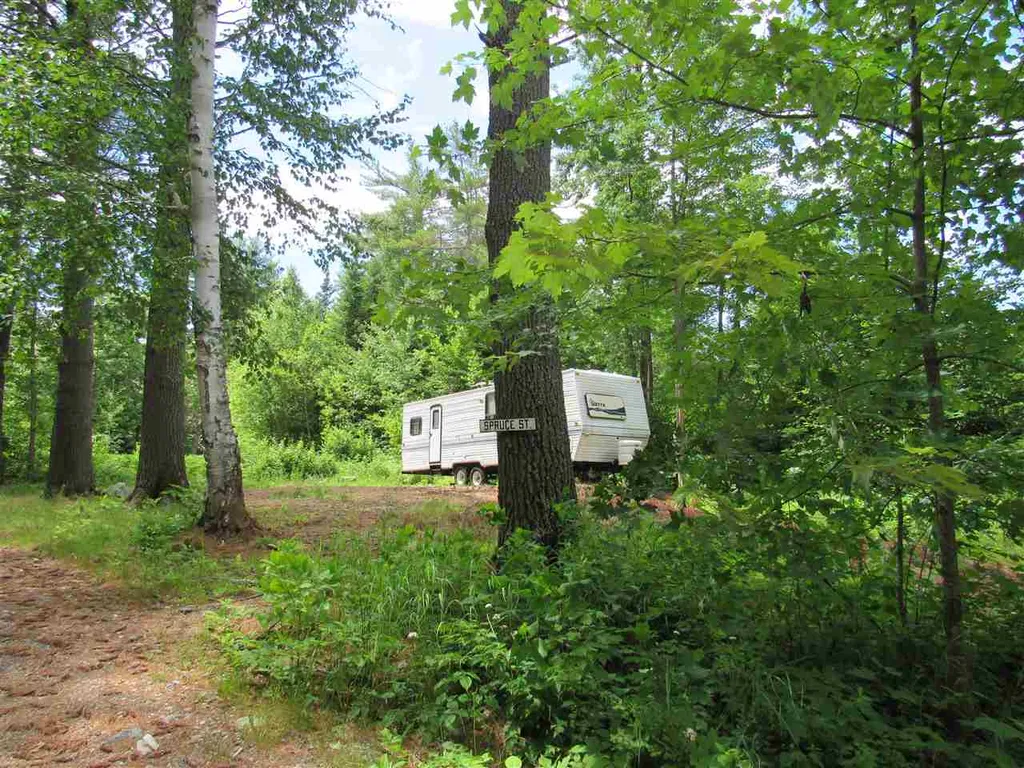 4 Spruce Street Milan NH 03588