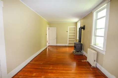 7 Main Street Sunapee NH 03782