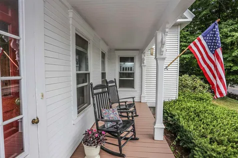 7 Main Street Sunapee NH 03782