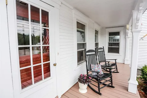 7 Main Street Sunapee NH 03782