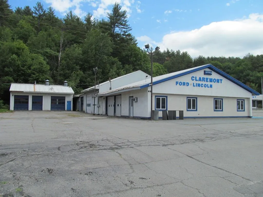 364 Washington Street Claremont NH 03743