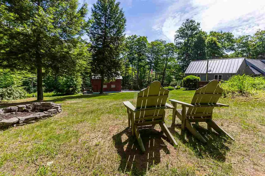 282 Melendy Hill Road Londonderry VT 05155
