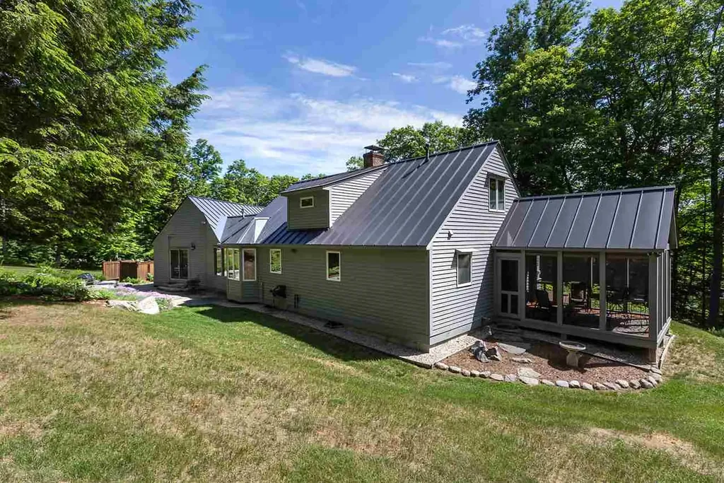 282 Melendy Hill Road Londonderry VT 05155