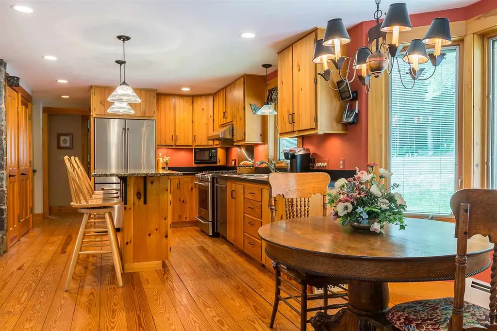 282 Melendy Hill Road Londonderry VT 05155