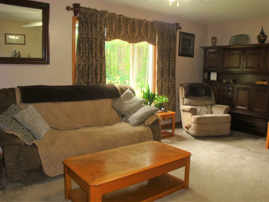 15 Yeaw Road Hinsdale NH 03451
