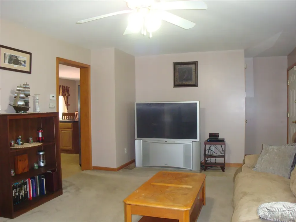 15 Yeaw Road Hinsdale NH 03451