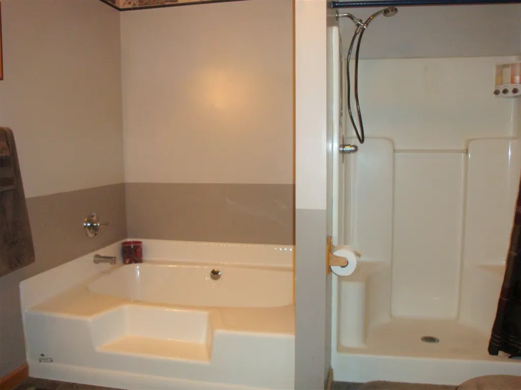 15 Yeaw Road Hinsdale NH 03451