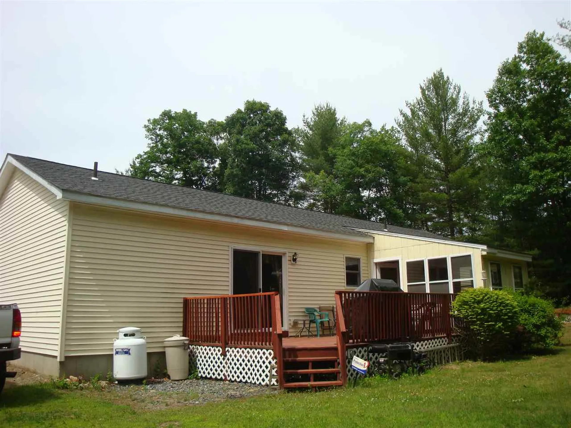 15 Yeaw Road Hinsdale NH 03451