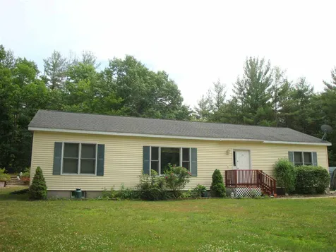 15 Yeaw Road Hinsdale NH 03451