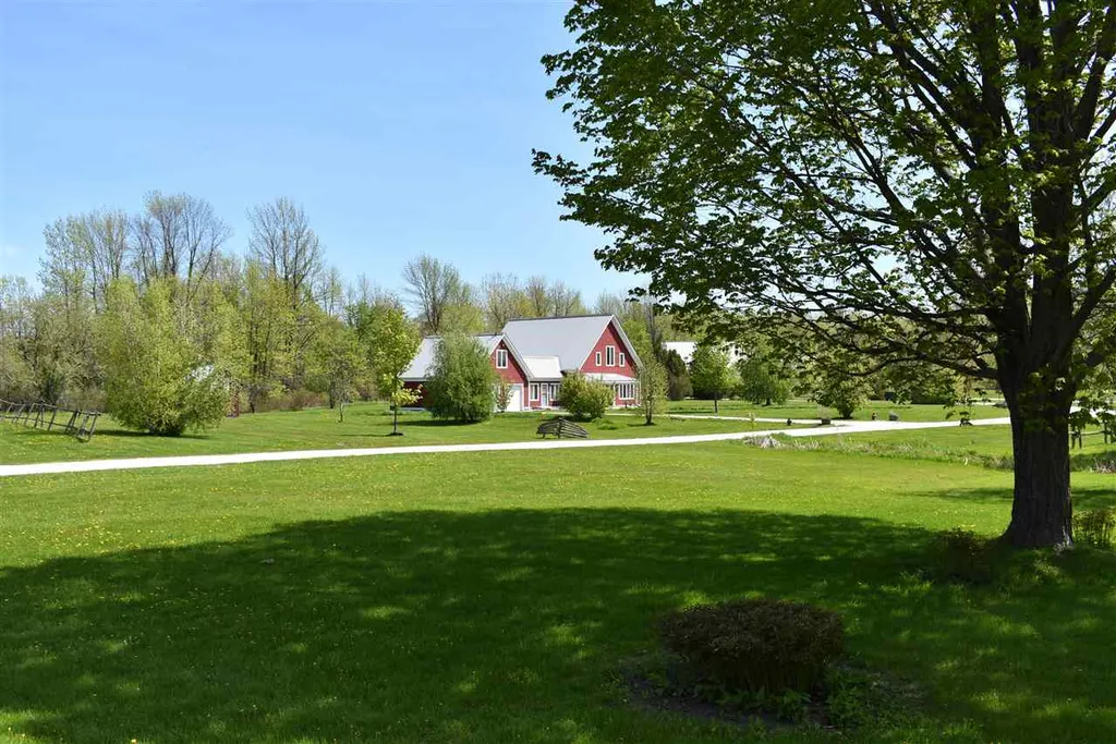 47 Jenny Lane Alburgh VT 05440
