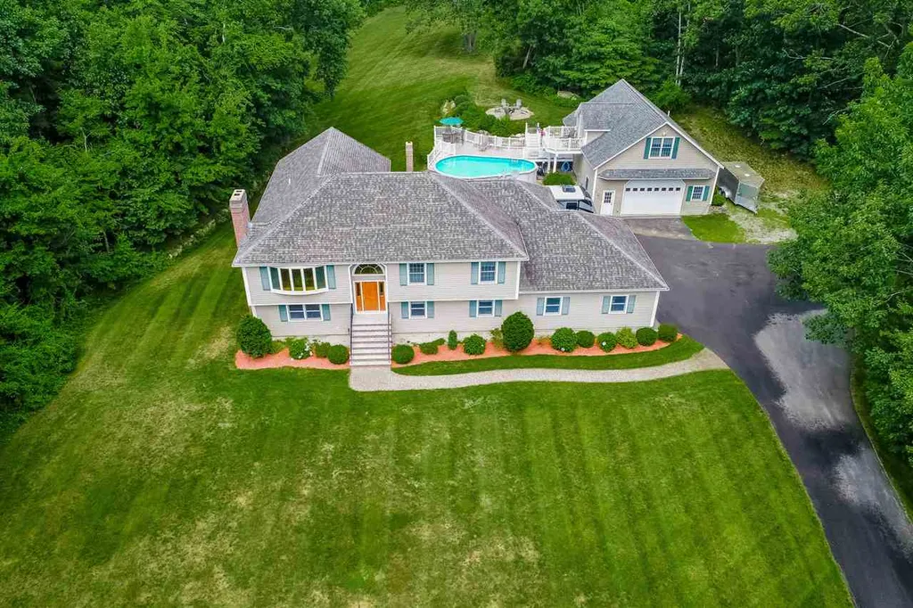 67 Shasta Drive Londonderry NH 03053