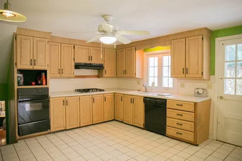 15 Woodland Drive Nashua NH 03063
