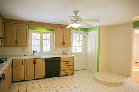 15 Woodland Drive Nashua NH 03063