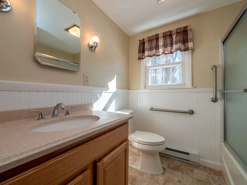 31 Betts Road Rochester NH 03867