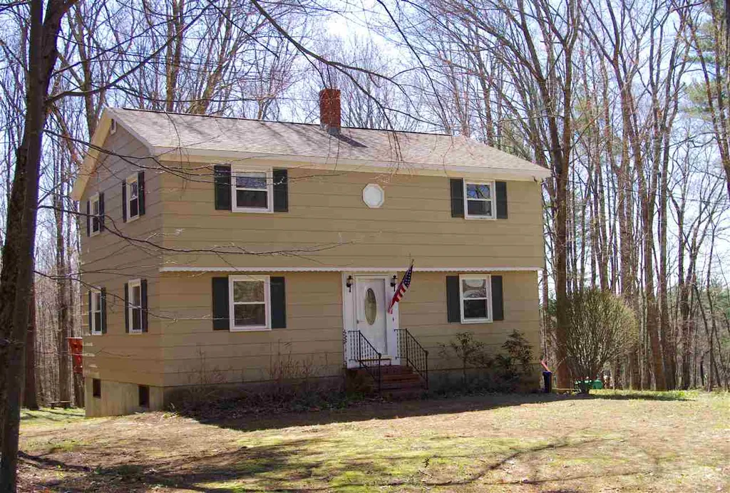 31 Betts Road Rochester NH 03867