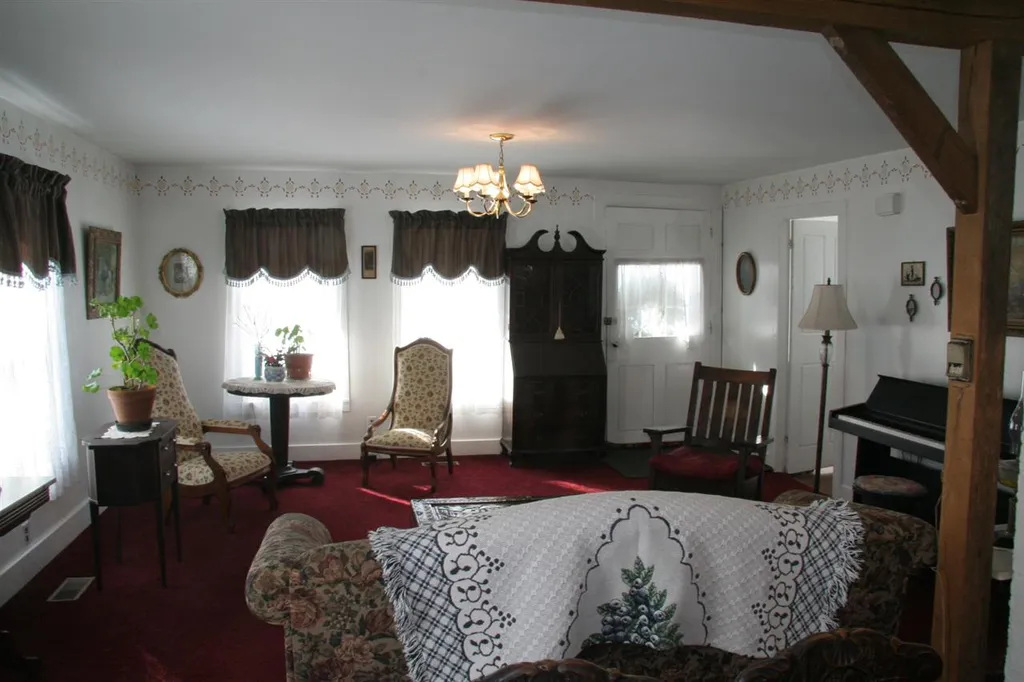1488 Memorial Drive St. Johnsbury VT 05819