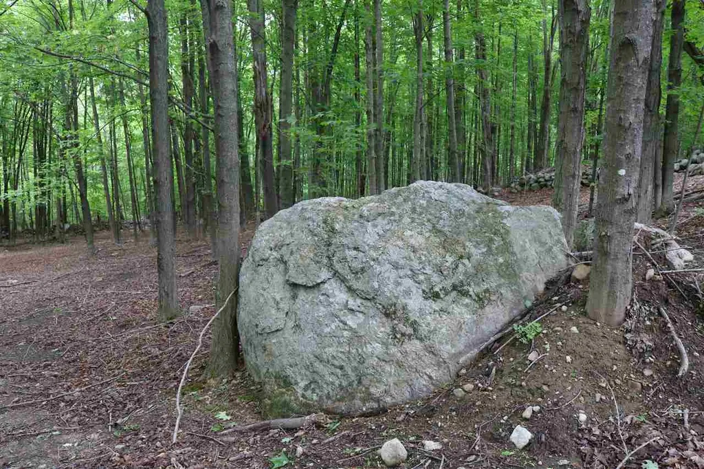 156 Paige Hill Road Goffstown NH 03045
