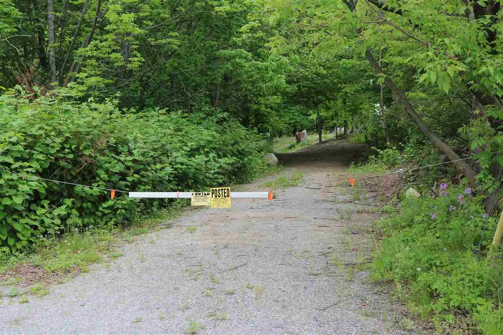 156 Paige Hill Road Goffstown NH 03045