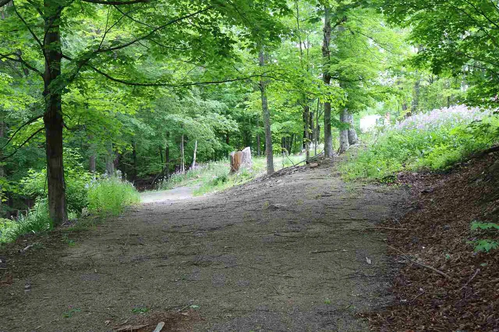 156 Paige Hill Road Goffstown NH 03045