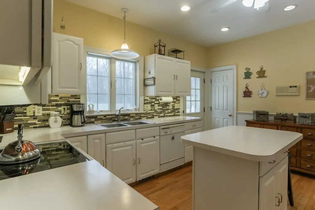 124 Allen Farm Road Northwood NH 03261